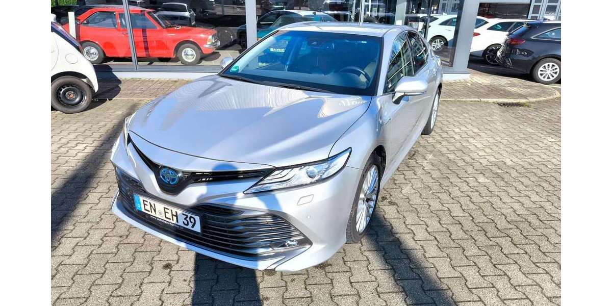 Toyota Camry 23.782 km 29.990 &euro; Hattingen 45527