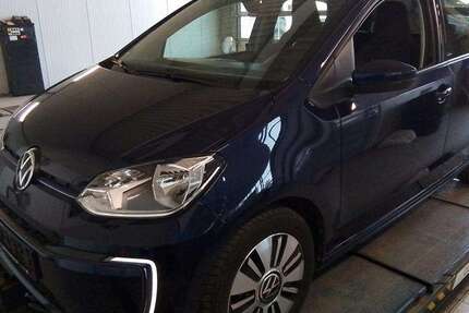 VW e-up! UNITED Automatik NAVIV, KAMERA GRA ALU APS S 24.369 km 14.488 &euro; Bergkamen 59192