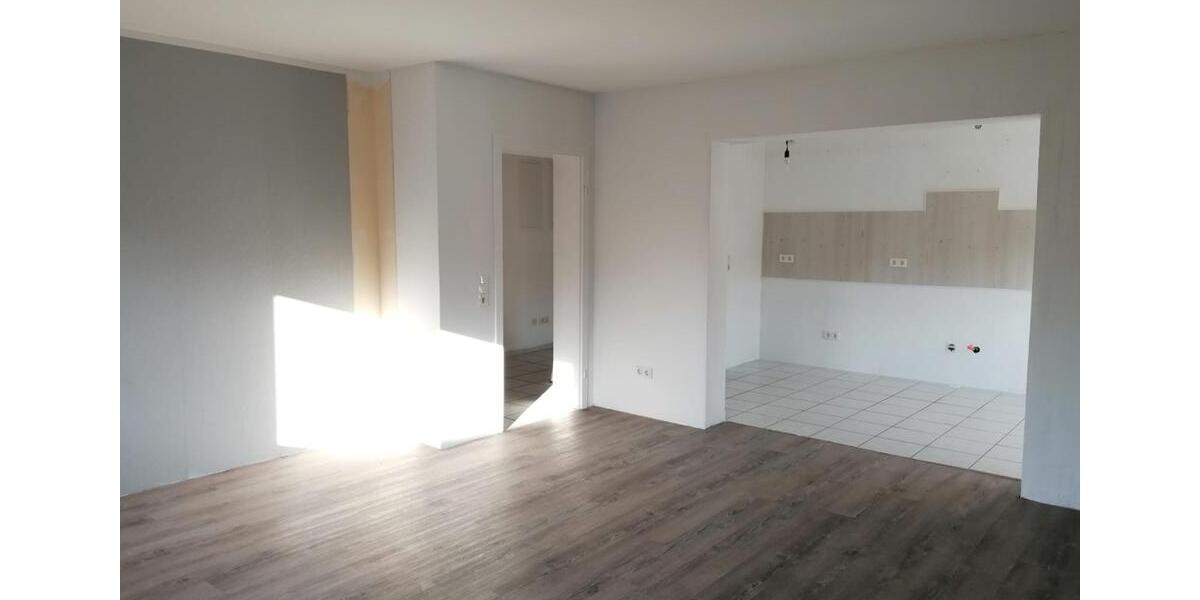 Etagenwohnung Kamen - 6 Zimmer, 142 m&sup2;, 1.250&euro; | Angebot:25393040