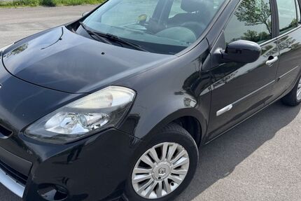Renault Clio 123.000 km 1.700 &euro; Essen 45133