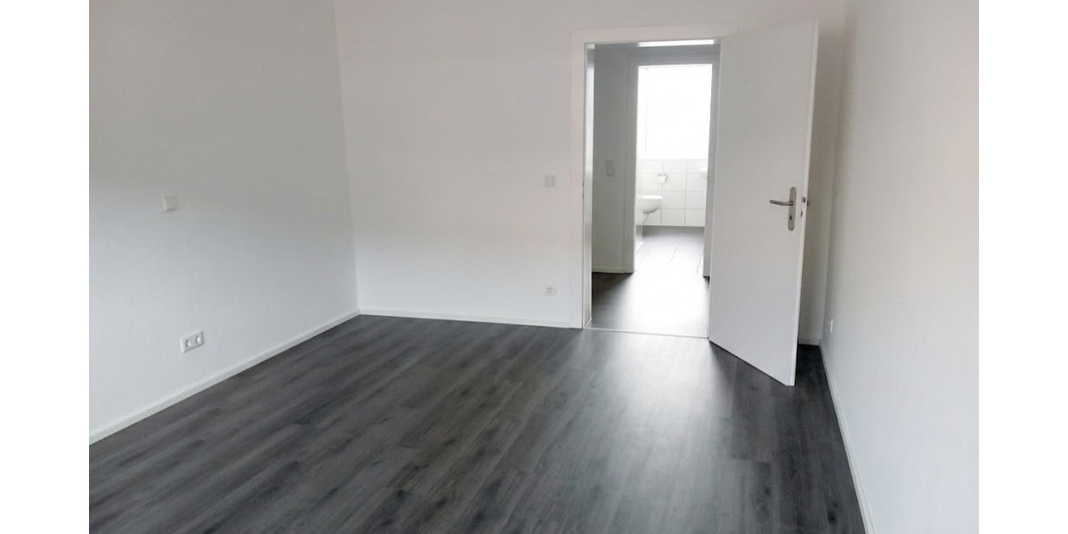 Etagenwohnung Oberhausen Osterfeld-West - 2 Zimmer, 70 m&sup2;, 598&euro; | Angebot:25706535