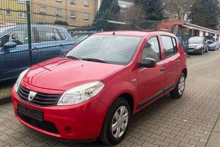 Dacia Sandero 116.000 km 2.200 &euro; Essen 45143