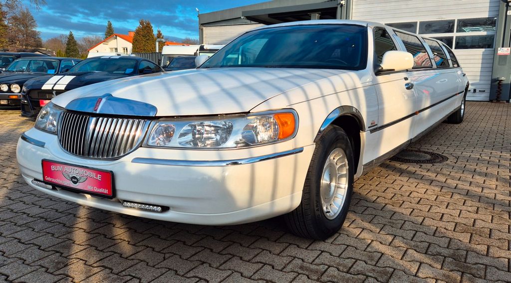 Lincoln Town Car 240.000 km 7.890 &euro; Recklinghausen 45659