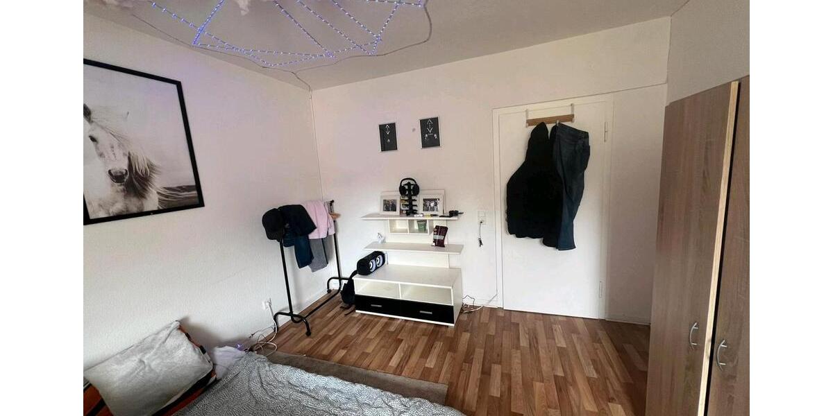 Dachgeschoßwohnung Hagen Hagen-Mitte - 3 Zimmer, 63 m&sup2;, 320&euro; | Angebot:26693923