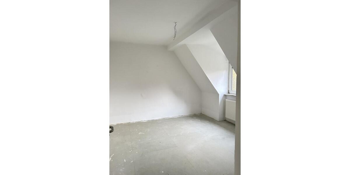 Dachgeschoßwohnung Lünen Brambauer - 2.5 Zimmer, 52 m&sup2;, 420&euro; | Angebot:22016323