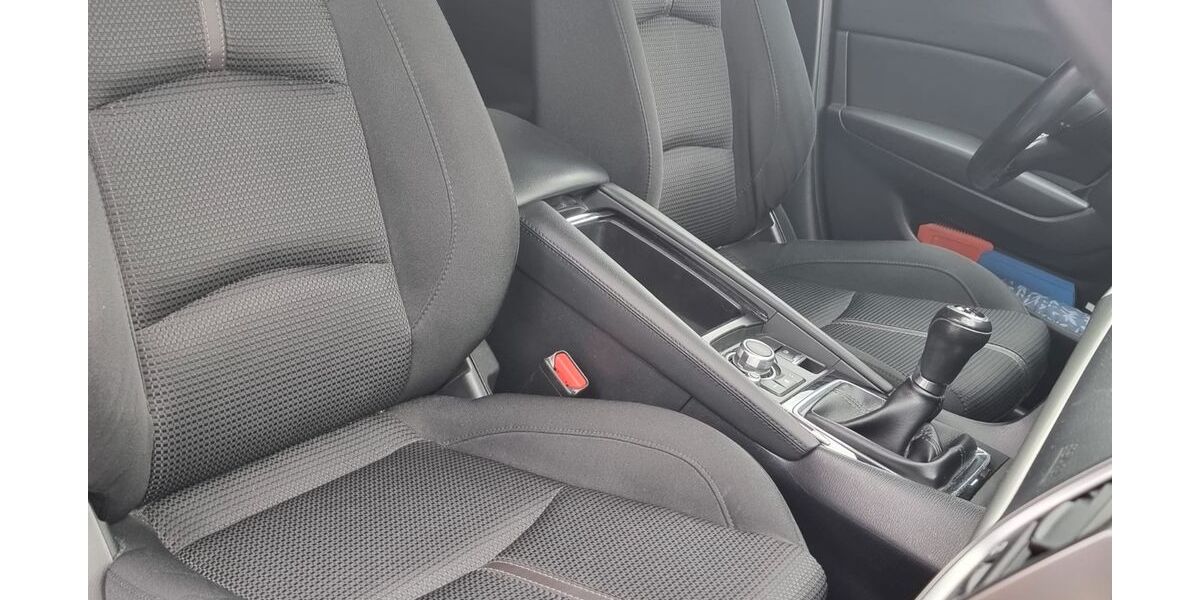 Mazda 3 93.000 km 11.900 &euro; Recklinghausen 45657