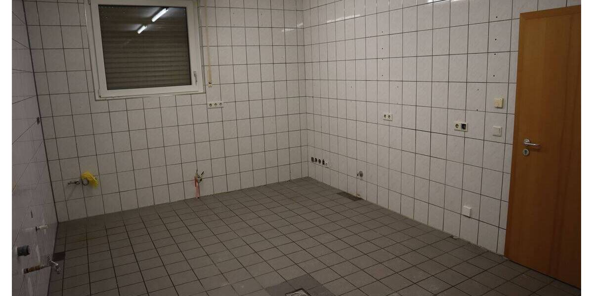 Gewerbeobjekt Essen Katernberg - 3 Zimmer, 192 m&sup2;, 2.499&euro; | Angebot:25694273