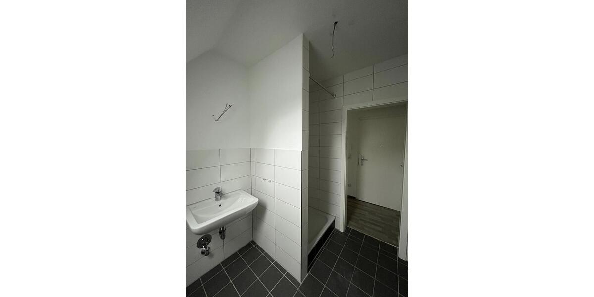Dachgeschoßwohnung Bottrop Batenbrock - 3.5 Zimmer, 46 m&sup2;, 430&euro; | Angebot:26644016