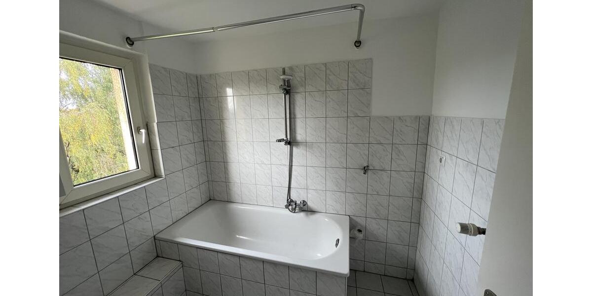 Dachgeschoßwohnung Hattingen - 2.5 Zimmer, 63 m&sup2;, 580&euro; | Angebot:25614451