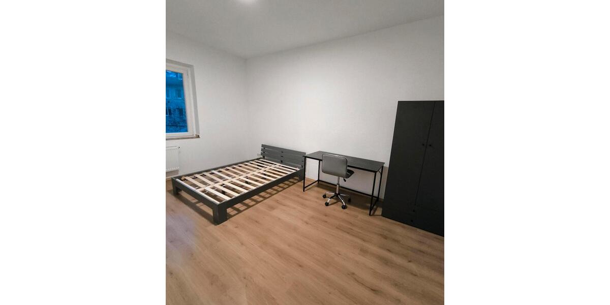 Etagenwohnung Bochum Bochum-Mitte - 2 Zimmer, 76 m&sup2;, 530&euro; | Angebot:25403248