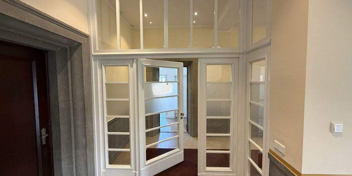 Gewerbeobjekt Hagen Hochschulviertel - 7 Zimmer, 243 m&sup2;, 2.900&euro; | Angebot:25675679