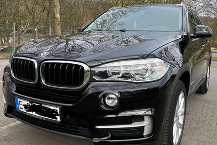 BMW X5 147.000 km 26.200 &euro; Essen 45309