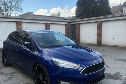 Ford Focus 132.000 km 9.000 &euro; Essen 45143