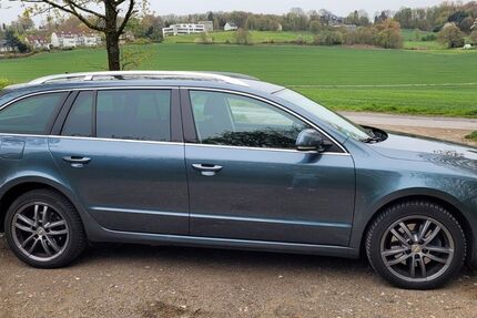 Skoda Superb 124.300 km 13.950 &euro; Wetter 58300