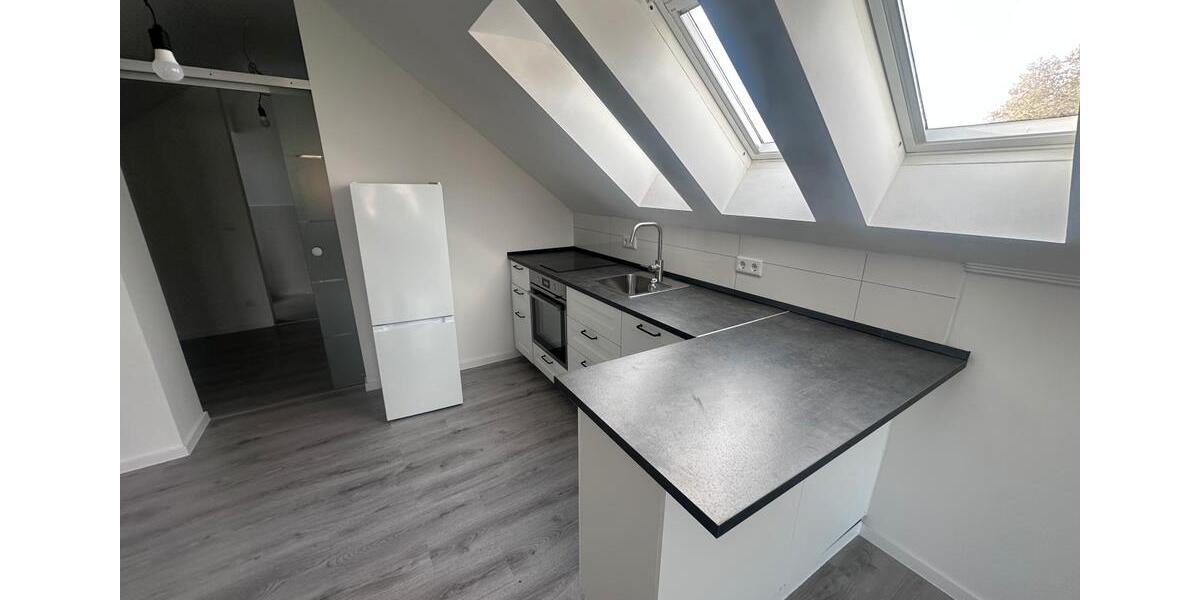 Dachgeschoßwohnung Gelsenkirchen Gelsenkirchen-Mitte - 1 Zimmer, 40 m&sup2;, 400&euro; | Angebot:25325480