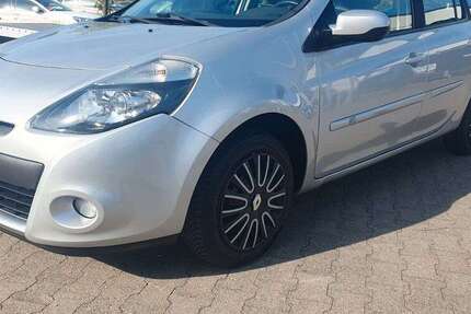 Renault Clio 39.998 km 7.499 &euro; Essen 45326