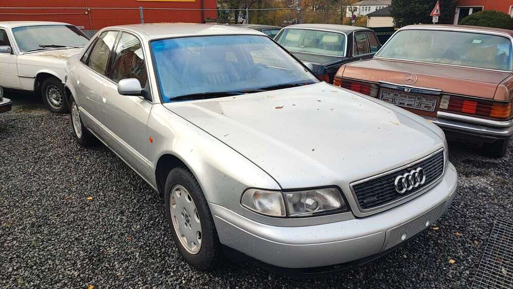 Audi A8 156.000 km 4.750 &euro; Essen 45136