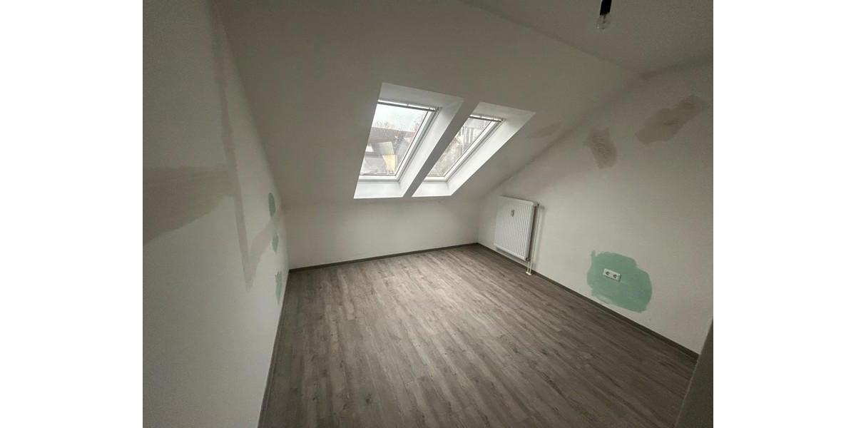 Dachgeschoßwohnung Dortmund Huckarde - 3 Zimmer, 66 m&sup2;, 485&euro; | Angebot:23144137