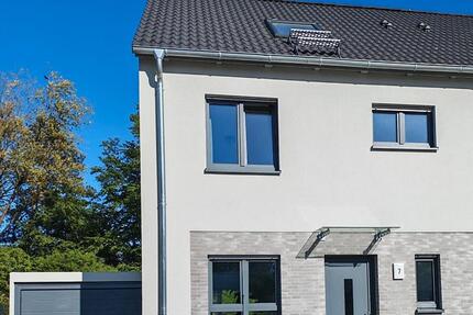 Haus Bergkamen - 4 Zimmer, 137 m&sup2;, 1.950&euro; | Angebot:26345368