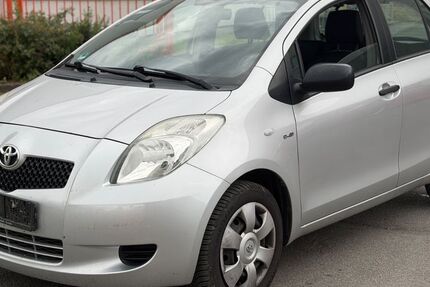 Toyota Yaris 211.000 km 2.490 &euro; Herten 45701