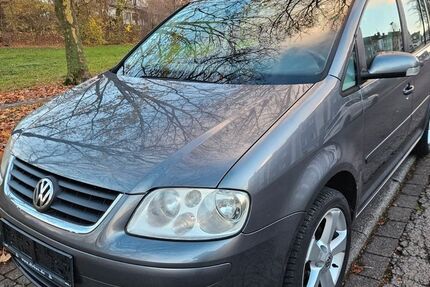 VW Touran 226.000 km 3.700 &euro; Hagen 58119