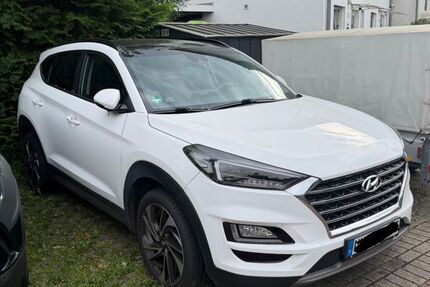 Hyundai TUCSON 93.000 km 17.999 &euro; Bergkamen 59192