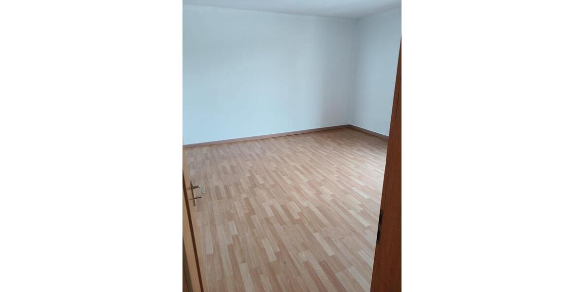 Etagenwohnung Essen Stadtbezirk VI - 2 Zimmer, 64 m&sup2;, 600&euro; | Angebot:25877172