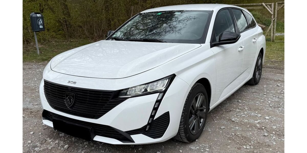 Peugeot 308 26.650 km 15.750 &euro; Essen 45239
