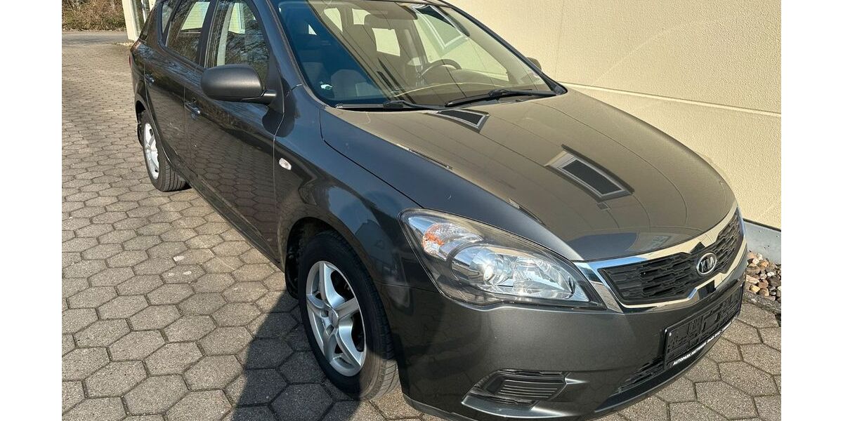 Kia ceed Sportswagon 76.000 km 3.999 &euro; Hattingen 45527