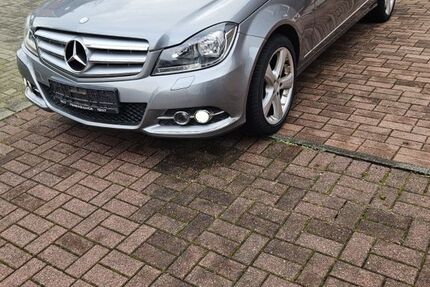 Mercedes-Benz C 220 213.000 km 8.750 &euro; Kirchlinde 44379