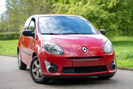 Renault Twingo 95.200 km 2.699 &euro; Essen 45145