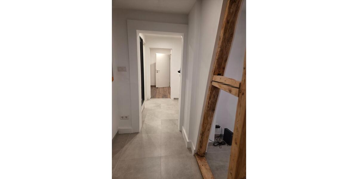 Dachgeschoßwohnung Essen Stadtbezirk VIII - 3 Zimmer, 85 m&sup2;, 950&euro; | Angebot:26638437