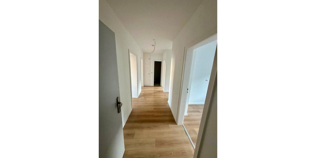 Etagenwohnung Essen Huttrop - 3 Zimmer, 76 m&sup2;, 998&euro; | Angebot:25831686