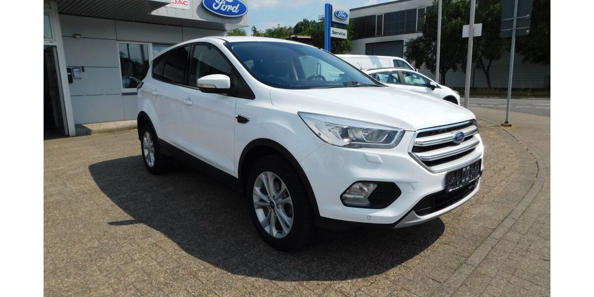 Ford Kuga 71.300 km 13.790 &euro; Selm 59379