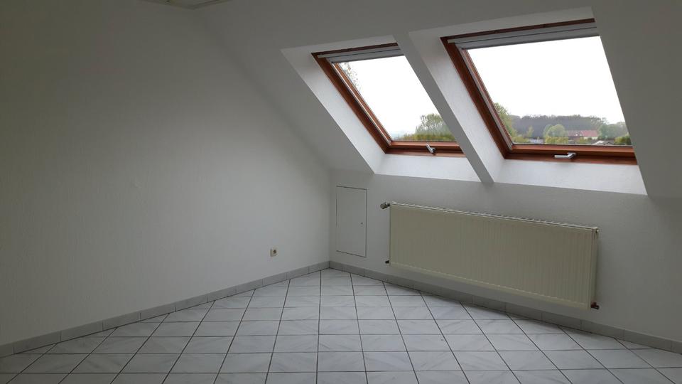Dachgeschoßwohnung Castrop-Rauxel Deinighausen - 3 Zimmer, 90 m&sup2;, 700&euro; | Angebot:26024248