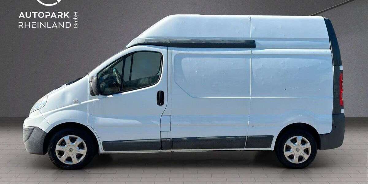 Renault Trafic 102.881 km 5.900 &euro; Bochum 44866