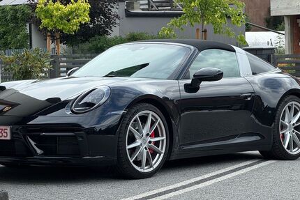 Porsche 992 2.122 km 144.000 &euro; Dortmund 44379