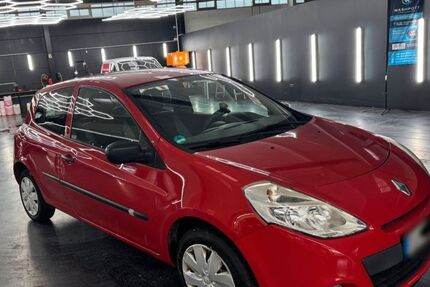 Renault Clio 63.000 km 2.750 &euro; Dortmund 44263