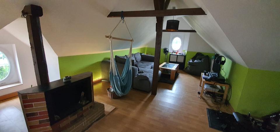 Dachgeschoßwohnung Essen Stadtbezirk VIII - 3.5 Zimmer, 97 m&sup2;, 989&euro; | Angebot:25641552