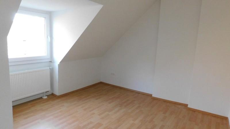 Dachgeschoßwohnung Essen Stadtbezirk III - 3 Zimmer, 58 m&sup2;, 535&euro; | Angebot:23241611