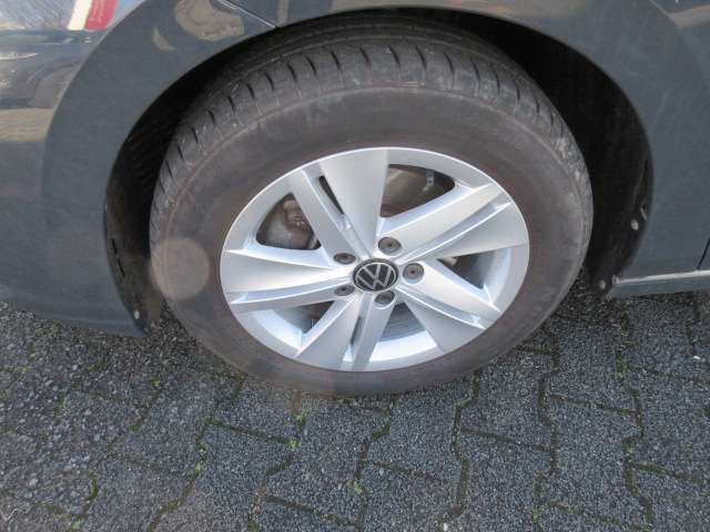 VW Golf Life 1.0 eTSI DSG KAMERA ALU APS LED CLIMATRO 28.737 km 20.988 &euro; Bergkamen 59192