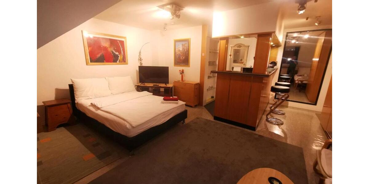 Dachgeschoßwohnung Essen Stadtbezirk III - 1 Zimmer, 1.150&euro; | Angebot:21475721