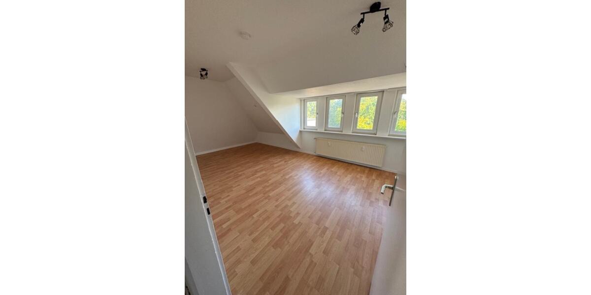 Dachgeschoßwohnung Herne Sodingen - 3 Zimmer, 90 m&sup2;, 525&euro; | Angebot:18790395