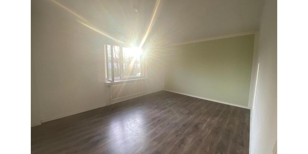 Erdgeschoßwohnung Ennepetal - 2.5 Zimmer, 66 m&sup2;, 450&euro; | Angebot:26025000