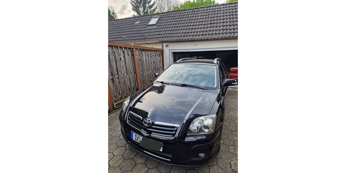 Toyota Avensis 221.500 km 2.490 &euro; Dortmund 44149