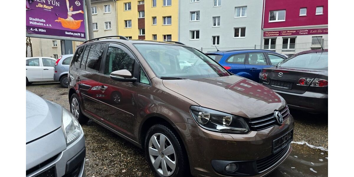 VW Touran 128.000 km 8.100 &euro; Essen 45144