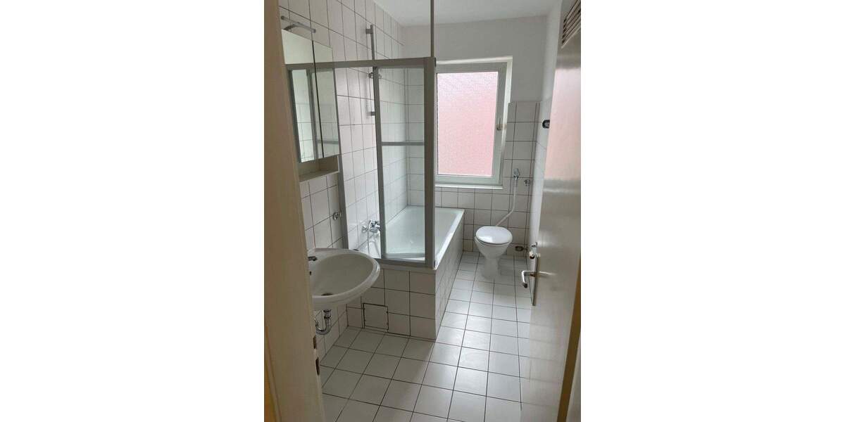 Etagenwohnung Essen Holsterhausen - 2 Zimmer, 58 m&sup2;, 580&euro; | Angebot:26035831