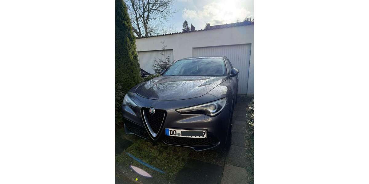 Alfa Romeo Stelvio 137.000 km 17.499 &euro; Dortmund 44269