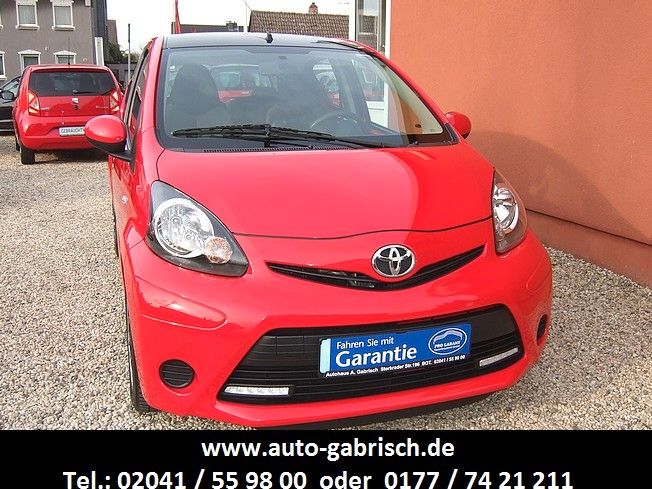 Toyota Aygo (X) 75.990 km 6.880 &euro; Bottrop 46242