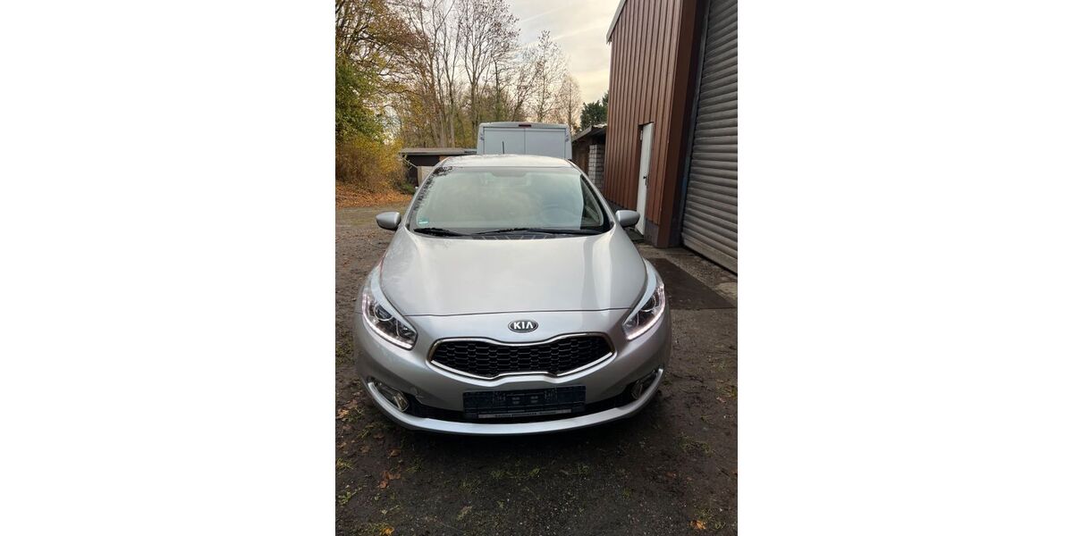 Kia ceed / Ceed 60.000 km 8.950 &euro; Essen 45130